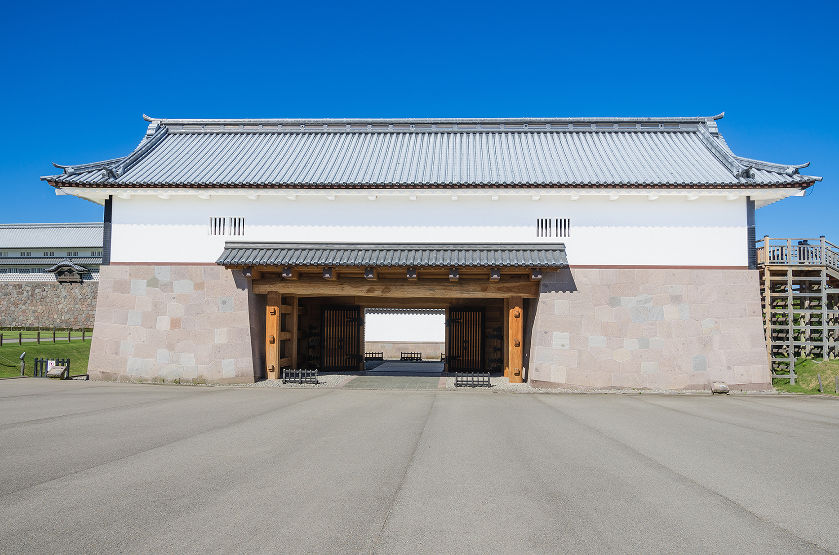 河北門