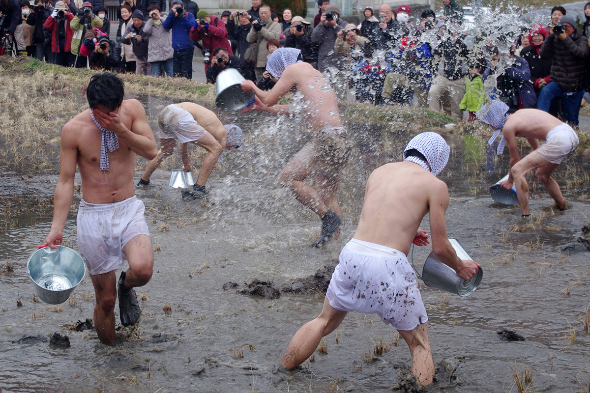 西方水かけまつり