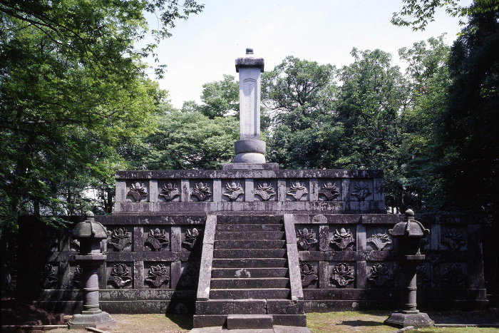 前田利長墓所